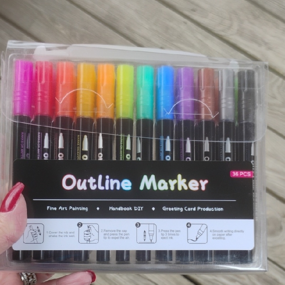 Colorful Outline Marker Set